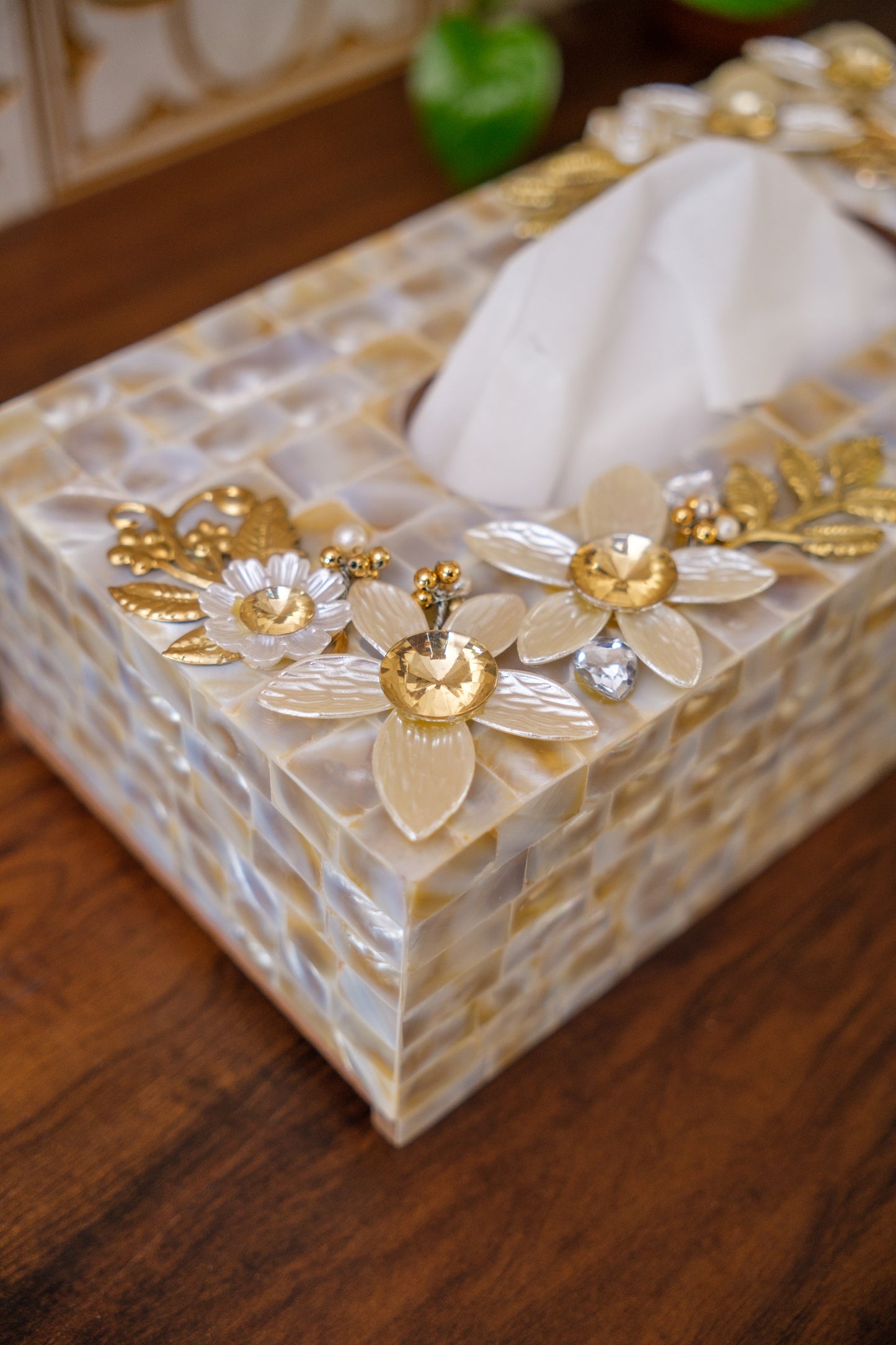 White Mother of Pearl Tissue Box
