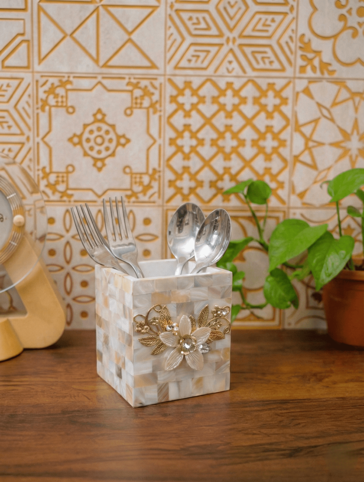 Designer Mother of Pearl Pen & Brush Stand - Chitra Goenka Crafts & Creations