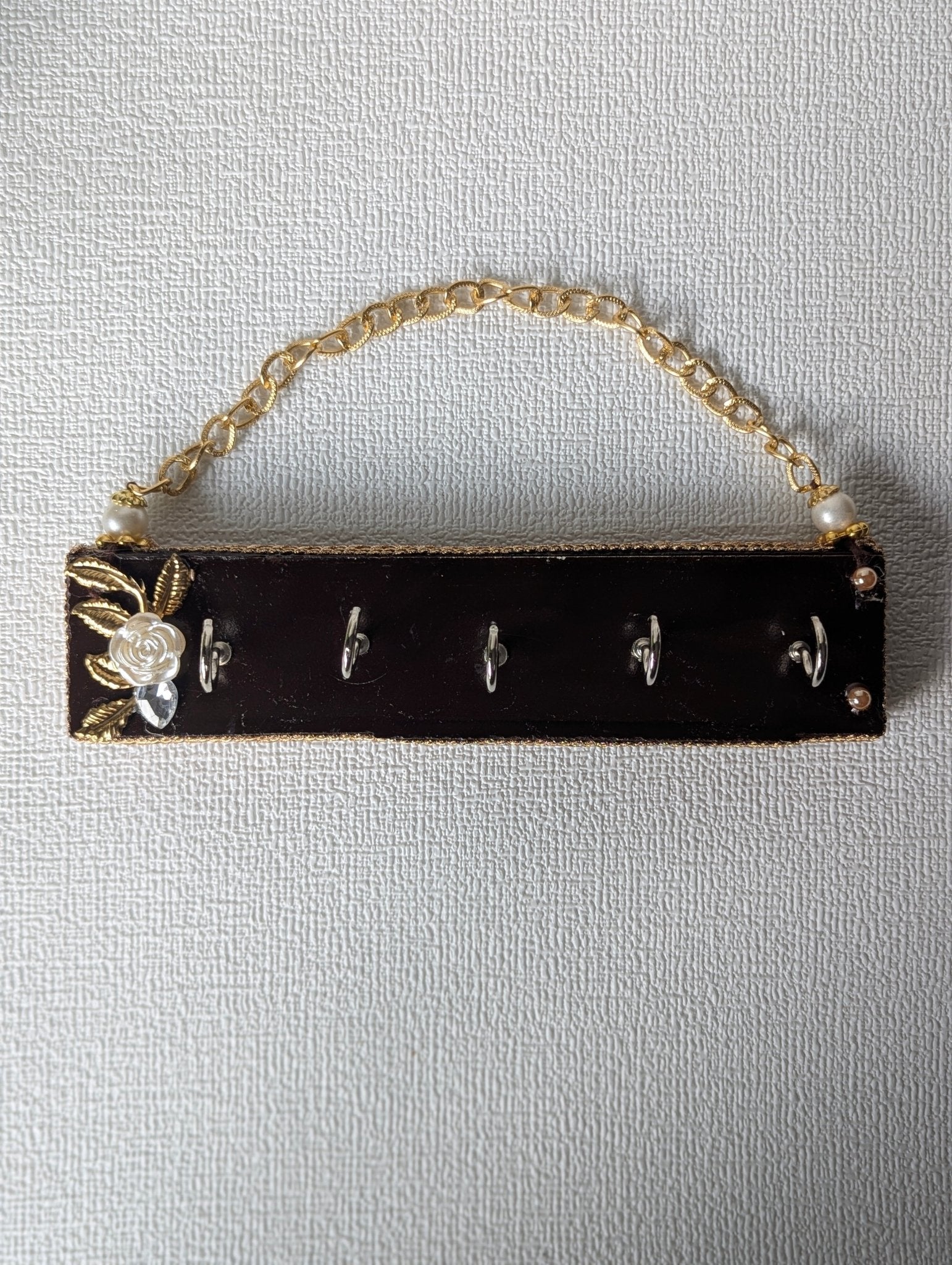 KeyCharm Luxe Key Holder - Chitra Goenka Crafts & Creations