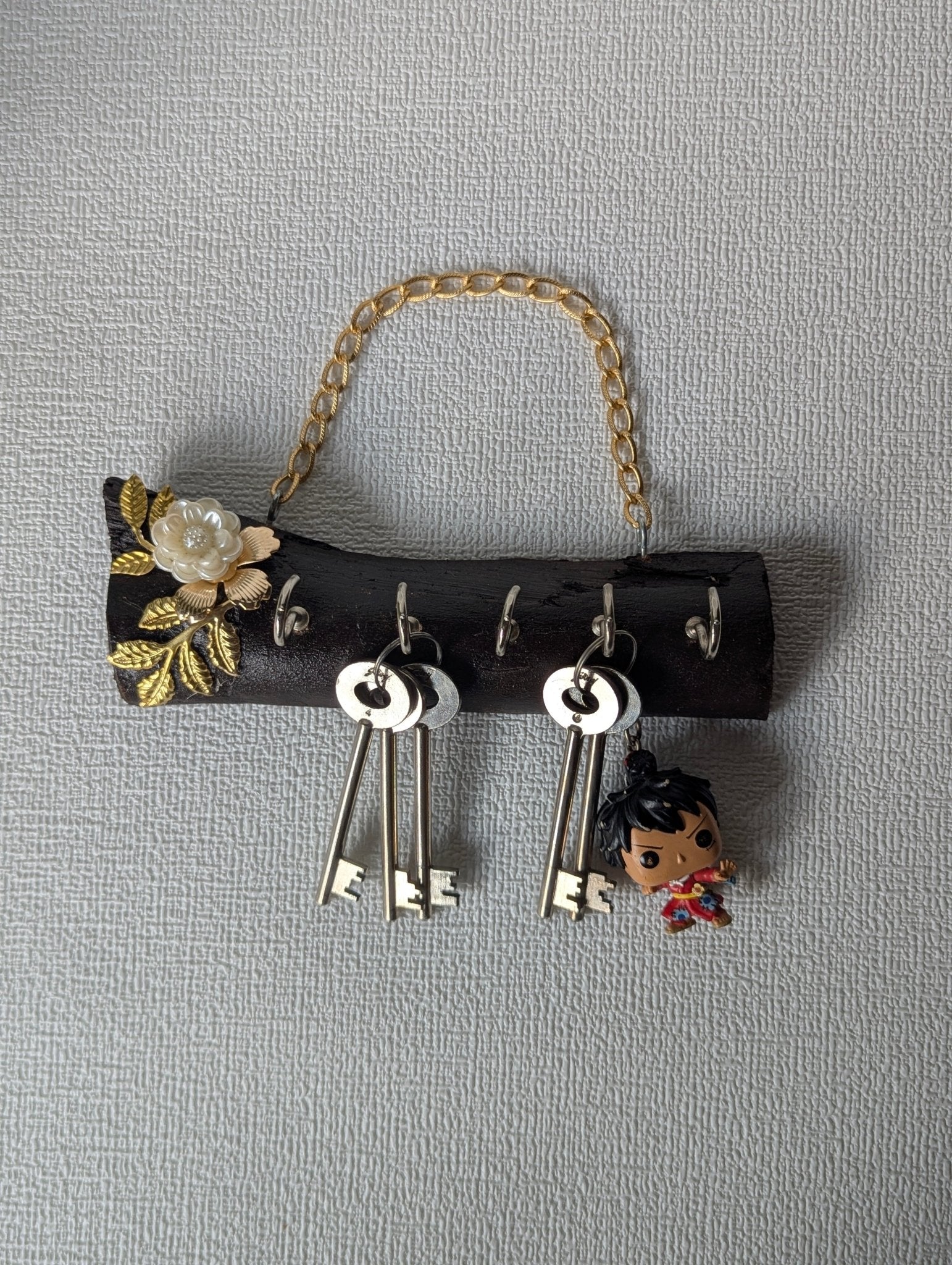 KeyNest Floral Wooden Key Holder - Small - Chitra Goenka Crafts & Creations